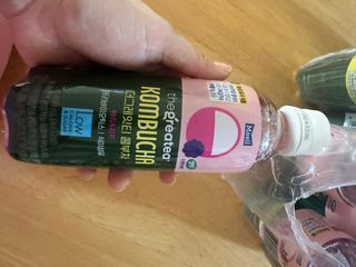 더그레잇티 콤부차 [매일유업] 더그레잇티 44kcal 콤부차 300ml *12개입 (오리지널 6개+베리리치 6개) — 5점을 준 리뷰어가 2023년 8월 올린 사용 사진