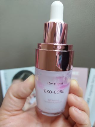 나우 [리브엠] 123억개 엑소좀으로 채운 눈부신 광채, 엑소코어 화이트닝 텐션 앰플 — 5점을 준 리뷰어가 2023년 5월 올린 사용 사진