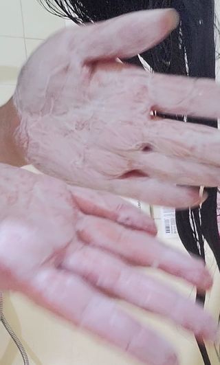 안티닷프로 두피케어 샴푸 — 5점을 준 리뷰어가 2022년 7월 올린 사용 사진