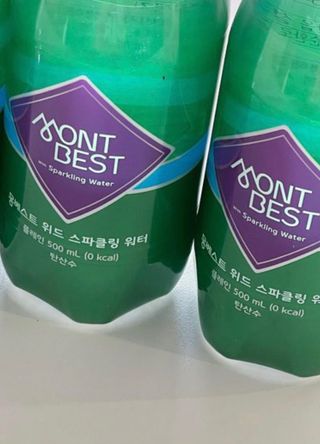 몽베스트 Montbest with Sparkling water Plain 20병 — 4.5점을 준 리뷰어가 2022년 6월 올린 사용 사진