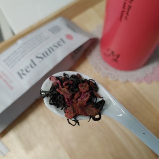 마시다 붉은 석양 빛을 담은 프리미엄 수제 블렌딩 홍차, 레드선셋블랙티 — 4.5점을 준 리뷰어가 2021년 3월 올린 사용 사진