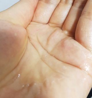 심플리오 비오틴 탈모케어 샴푸 — 4.5점을 준 리뷰어가 2021년 6월 올린 사용 사진