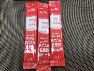 인디닥터 면역 생생 핑크 이뮨 젤리 + 타이탄 BCAA 프로틴 젤리스틱 — 4점을 준 리뷰어가 2022년 5월 올린 사용 사진