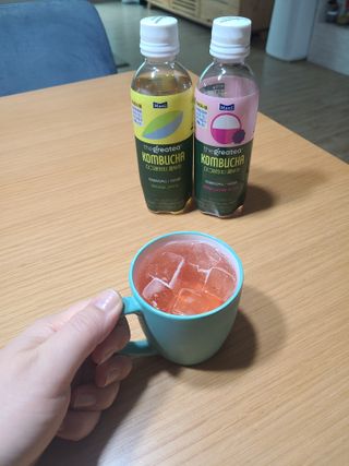 더그레잇티 콤부차 300ml *12개입 (오리지널 6개+베리리치 6개) — 4점을 준 리뷰어가 2022년 7월 올린 사용 사진
