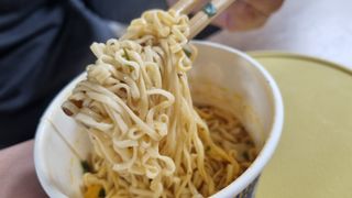 NISSIN 닛신 컵누들  4종 - 씨푸드오리지날, 씨푸드 스파이시, 씨푸드 커리, 씨푸드 XO소스 — 5점을 준 리뷰어가 2022년 12월 올린 사용 사진