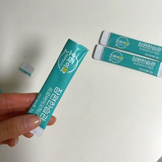 [유산균] 오마이락 장편한습관 프로바이오틱스 30P — 4.5점을 준 리뷰어가 2022년 11월 올린 사용 사진