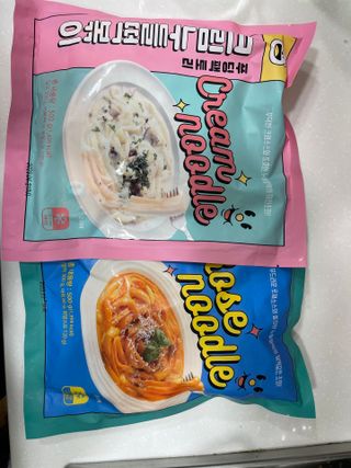 [푸딩팩토리] 로제누들떡볶이 500g / 까르보나라크림누들떡볶이 500g — 4.5점을 준 리뷰어가 2022년 8월 올린 사용 사진