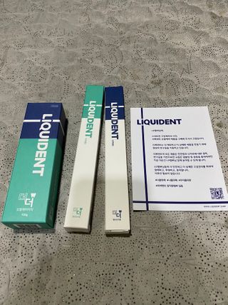 리퀴덴트 오랄케어 온가족용 리퀴덴트 더더 오랄케어 무불소 치약 + 임상시험완료 이중 미세 엠보싱 칫솔 올데이세트 — 5점을 준 리뷰어가 2020년 12월 올린 사용 사진