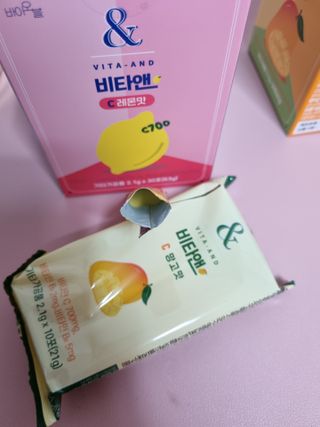 비타앤C 레몬맛, 망고맛 — 5점을 준 리뷰어가 2021년 4월 올린 사용 사진