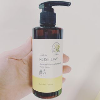 라라로즈데이 시즌2 여성청결제 200ml 아로마 페미민 클렌저, 독일더마인증 — 4점을 준 리뷰어가 2021년 9월 올린 사용 사진