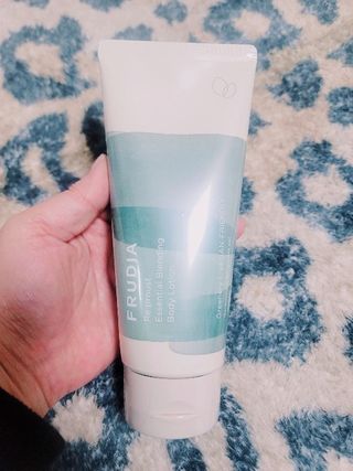 [후르디아] 올리브영 저자극 비건바디로션 — 5점을 준 리뷰어가 2023년 2월 올린 사용 사진