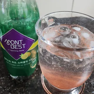 몽베스트 Montbest with Sparkling water Lemon OR Lime 20병(랜덤) — 5점을 준 리뷰어가 2023년 2월 올린 사용 사진