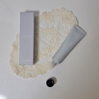 르핸스 퍼포밍 2 핸드&네일 비반트포렛/베티버포그 — 5점을 준 리뷰어가 2023년 3월 올린 사용 사진