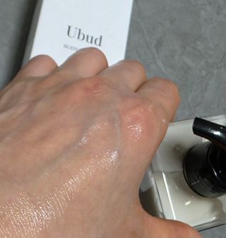 테이크어샤워 [에이블리+할인+무배] 우붓 바디로션 Ubud BODY LOTION 250ML — 5점을 준 리뷰어가 2025년 10월 올린 사용 사진