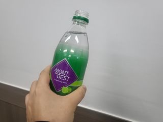 몽베스트 Montbest with Sparkling water Plain 20병 — 4점을 준 리뷰어가 2022년 9월 올린 사용 사진