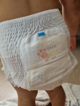쿠잉 에어드라이  풀커버 팬티기저귀 (L/XL/XXL/XXXL) 1팩 — 5점을 준 리뷰어가 2022년 12월 올린 사용 사진