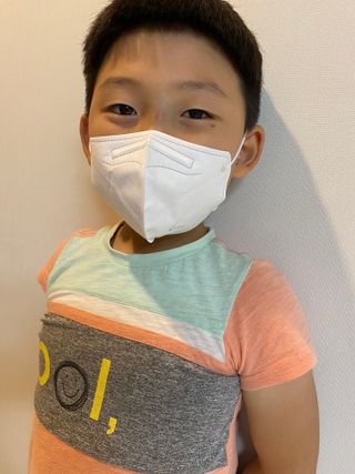 아토팜 블라블라 황사방역 마스크 KF94 — 4.5점을 준 리뷰어가 2021년 9월 올린 사용 사진