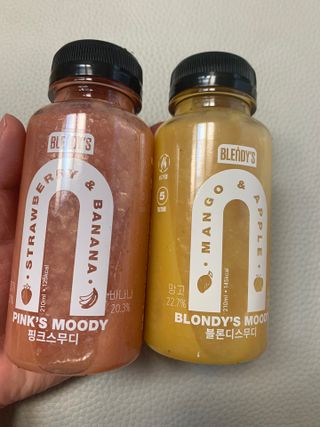 BLENDY'S 핑크 스무디+블론디 스무디 — 5점을 준 리뷰어가 2022년 3월 올린 사용 사진