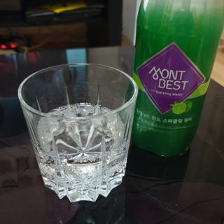 몽베스트 Montbest with Sparkling water Lime20병 — 5점을 준 리뷰어가 2021년 10월 올린 사용 사진
