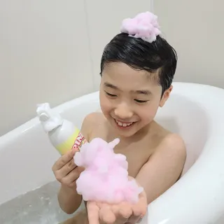주식회사 권브라더스 [권브라더스] 목욕놀이 필수템, 핑키공주 유아버블클렌저 300ml 대용량 몽글몽글 구름 속 딸기향 — 5점을 준 리뷰어가 2022년 1월 올린 사용 사진