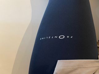프런투라인 릴리즈 프레쉬 레깅스 — 5점을 준 리뷰어가 2022년 4월 올린 사용 사진