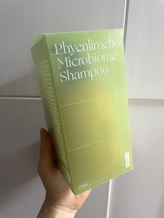 방방곳곳 편림초 마이크로바이옴 샴푸 — 2.5점을 준 리뷰어가 2022년 3월 올린 사용 사진