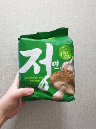 [풀무원] 자연은맛있다 정면, 백면, 홍면  세트 — 5점을 준 리뷰어가 2021년 4월 올린 사용 사진