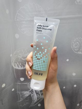 닥터에프파이브 젤리스크럽 소프트 클렌징폼 120ml — 5점을 준 리뷰어가 2022년 5월 올린 사용 사진