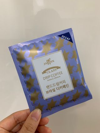 (주)쟈뎅 쟈뎅 클래스 핸드 드립 커피 10P 2종_디카페인 1종+랜덤 플레이버 1종 — 5점을 준 리뷰어가 2021년 4월 올린 사용 사진