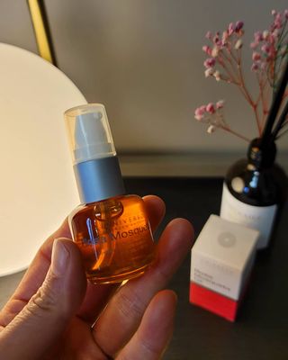 유니베르소 로즈힙 오일 15ml — 5점을 준 리뷰어가 2021년 4월 올린 사용 사진