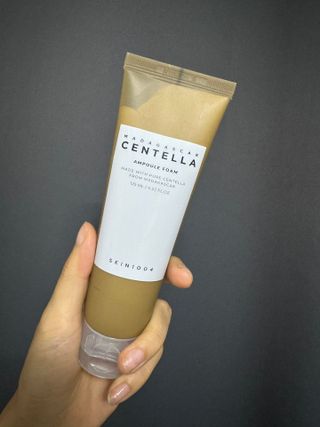 스킨1004 [SKIN1004] 마다가스카르 센텔라 앰플 폼 125ml — 3.5점을 준 리뷰어가 2024년 8월 올린 사용 사진