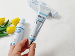 조아산코스메틱 승비 에센스 프리아포 오리엔탈 허브 크림 + 승비 에센스 프리아포 오리엔탈 허브 스킨 SET — 5점을 준 리뷰어가 2022년 5월 올린 사용 사진