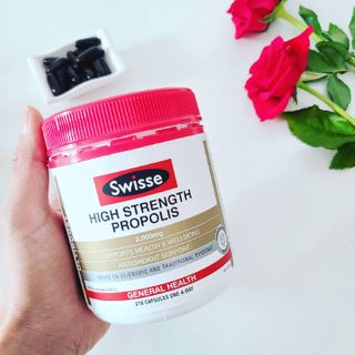 Swisse 스위스 고함량 프로폴리스 2,000mg 210정 — 4점을 준 리뷰어가 2021년 5월 올린 사용 사진