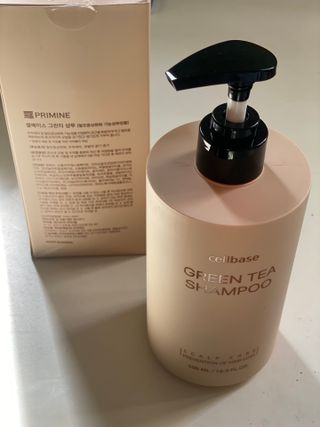 프리마인 더이상 뻣뻣하고 효과없는 탈모샴푸는 NO. 근본부터 케어하는 셀베이스 그린티샴푸(500ml) — 5점을 준 리뷰어가 2023년 5월 올린 사용 사진