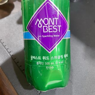 몽베스트 Montbest with Sparkling water Plain 20병 — 4.5점을 준 리뷰어가 2022년 6월 올린 사용 사진