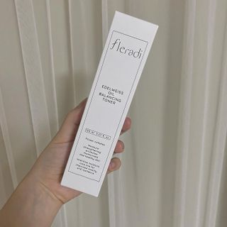 플레라디 에델바이스 오일 밸런싱 토너 — 5점을 준 리뷰어가 2021년 6월 올린 사용 사진