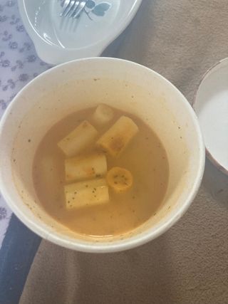 나우  [요리궁리] B타입 ( 매콤, 치즈, 매콤까르보 ) 꽃떡볶이 6개입 세트 — 3.5점을 준 리뷰어가 2025년 4월 올린 사용 사진