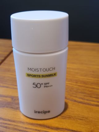 아이레시피 모이스트터치 스포츠 선밀크 50ml (SPF50+ PA+++) — 4점을 준 리뷰어가 2023년 7월 올린 사용 사진