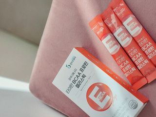 인디닥터 면역 생생 핑크 이뮨 젤리 + 타이탄 BCAA 프로틴 젤리스틱 — 5점을 준 리뷰어가 2022년 4월 올린 사용 사진