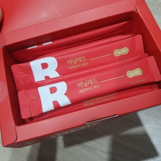 디오르 버닝레드 — 4.5점을 준 리뷰어가 2022년 1월 올린 사용 사진