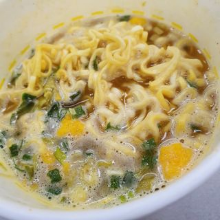NISSIN 닛신 컵누들  4종 - 씨푸드오리지날, 씨푸드 스파이시, 씨푸드 커리, 씨푸드 XO소스 — 4점을 준 리뷰어가 2021년 11월 올린 사용 사진