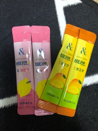 비타앤C 레몬맛, 망고맛 — 5점을 준 리뷰어가 2021년 6월 올린 사용 사진