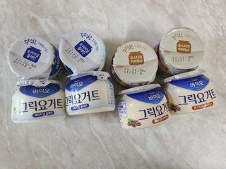 매일바이오 그릭요거트 오리지널 플레인 4개, 로스터리 커피믹스 4개 — 5점을 준 리뷰어가 2021년 12월 올린 사용 사진
