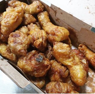 [교촌치킨 영등포역점] 치킨 메뉴 중 택1 — 5점을 준 리뷰어가 2021년 1월 올린 사용 사진