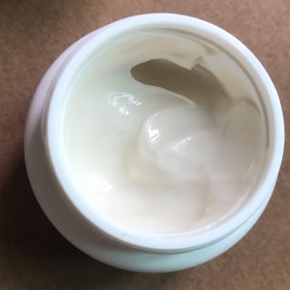 AYU25[아유트웬티파이브]다마스크로즈워터 베이스 천연 수분 촉촉 크림 — 4점을 준 리뷰어가 2021년 4월 올린 사용 사진