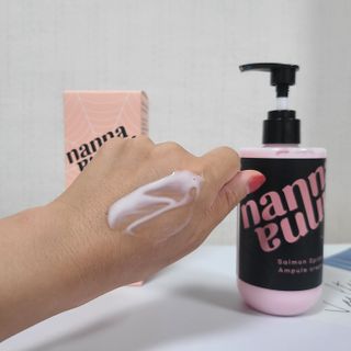 난나 살몬 스파이더 검버섯 미백 톤업 화이트닝 연어 앰플 크림 300ml 대용량 — 3점을 준 리뷰어가 2022년 8월 올린 사용 사진