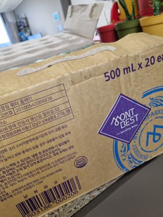 몽베스트 Montbest with Sparkling water Plain 20병 — 5점을 준 리뷰어가 2022년 8월 올린 사용 사진
