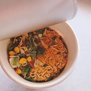 NISSIN 닛신 컵누들  4종 - 씨푸드오리지날, 씨푸드 스파이시, 씨푸드 커리, 씨푸드 XO소스 — 4점을 준 리뷰어가 2022년 2월 올린 사용 사진