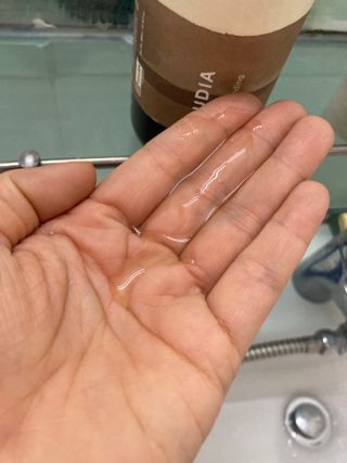 틱톡 [후르디아] 올리브영 아로마 비건 바디워시1종+바디로션1종 (그리너리) — 5점을 준 리뷰어가 2022년 11월 올린 사용 사진