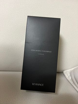 르핸스 퍼포밍 5 샴푸 비반트 포렛/베티버 포그 — 5점을 준 리뷰어가 2023년 2월 올린 사용 사진